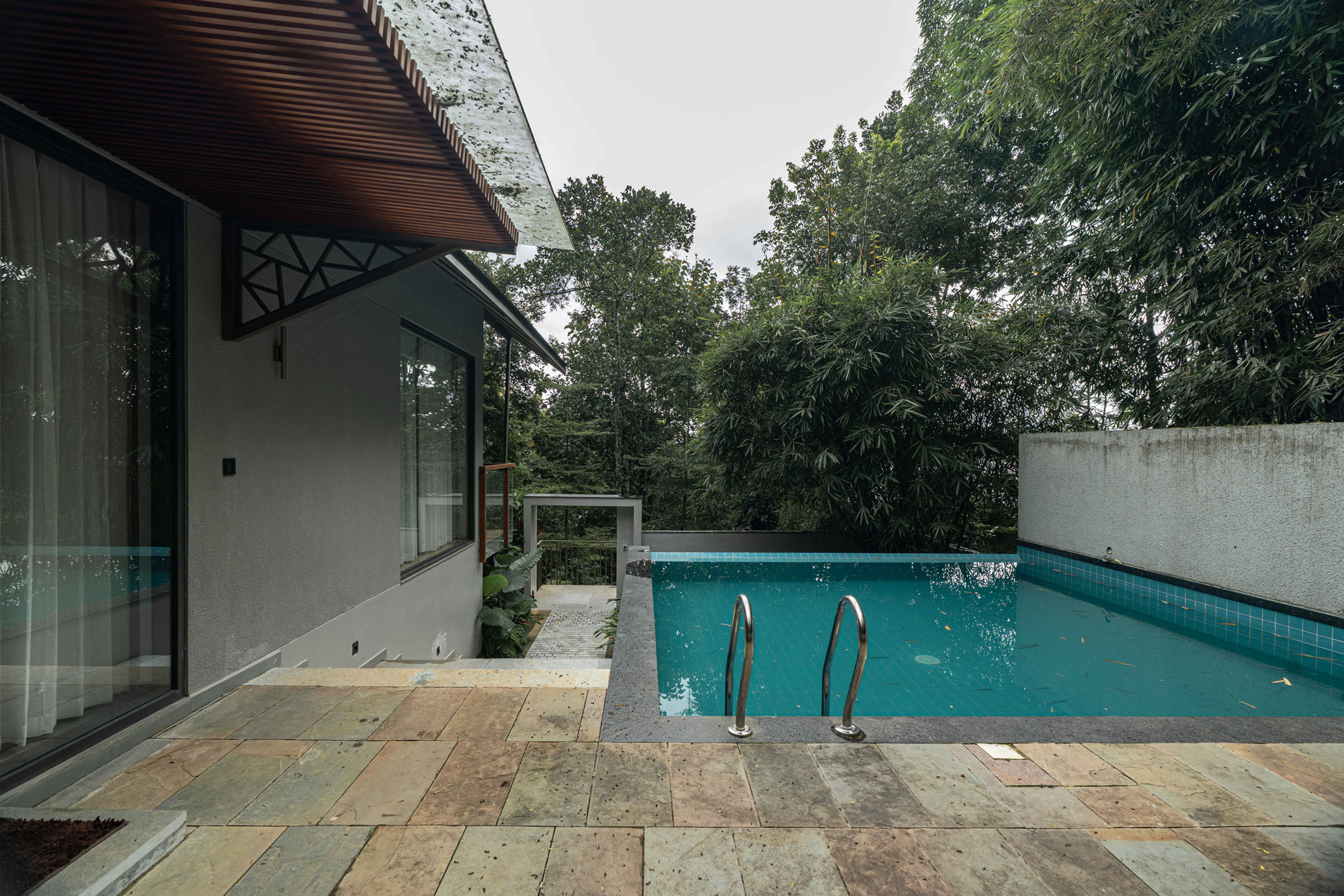 COFFEE LAND POOL VILLA - Image 1